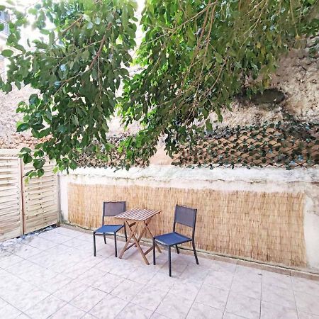 Avli Apartment Атина Екстериор снимка