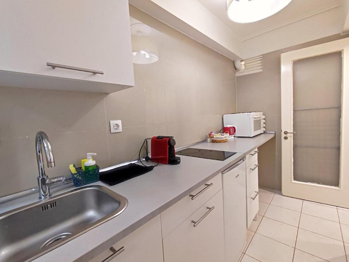 Avli Apartment Атина Екстериор снимка